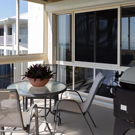 Bella Vista - Spectacular Ocean Views & Continental Breakfast Apartment เยพพูน ภายนอก รูปภาพ