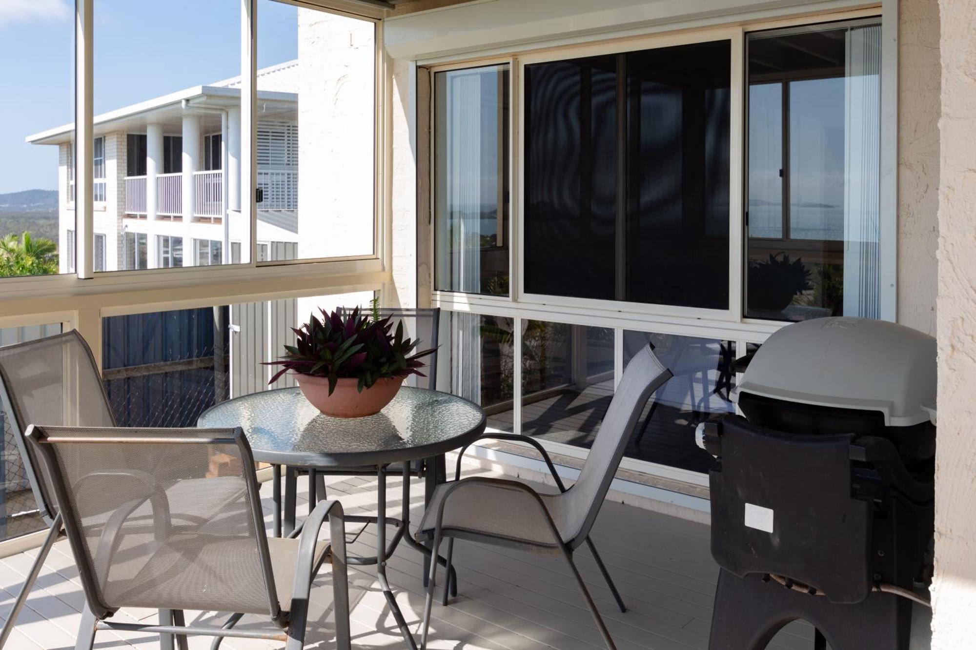 Bella Vista - Spectacular Ocean Views & Continental Breakfast Apartment เยพพูน ภายนอก รูปภาพ