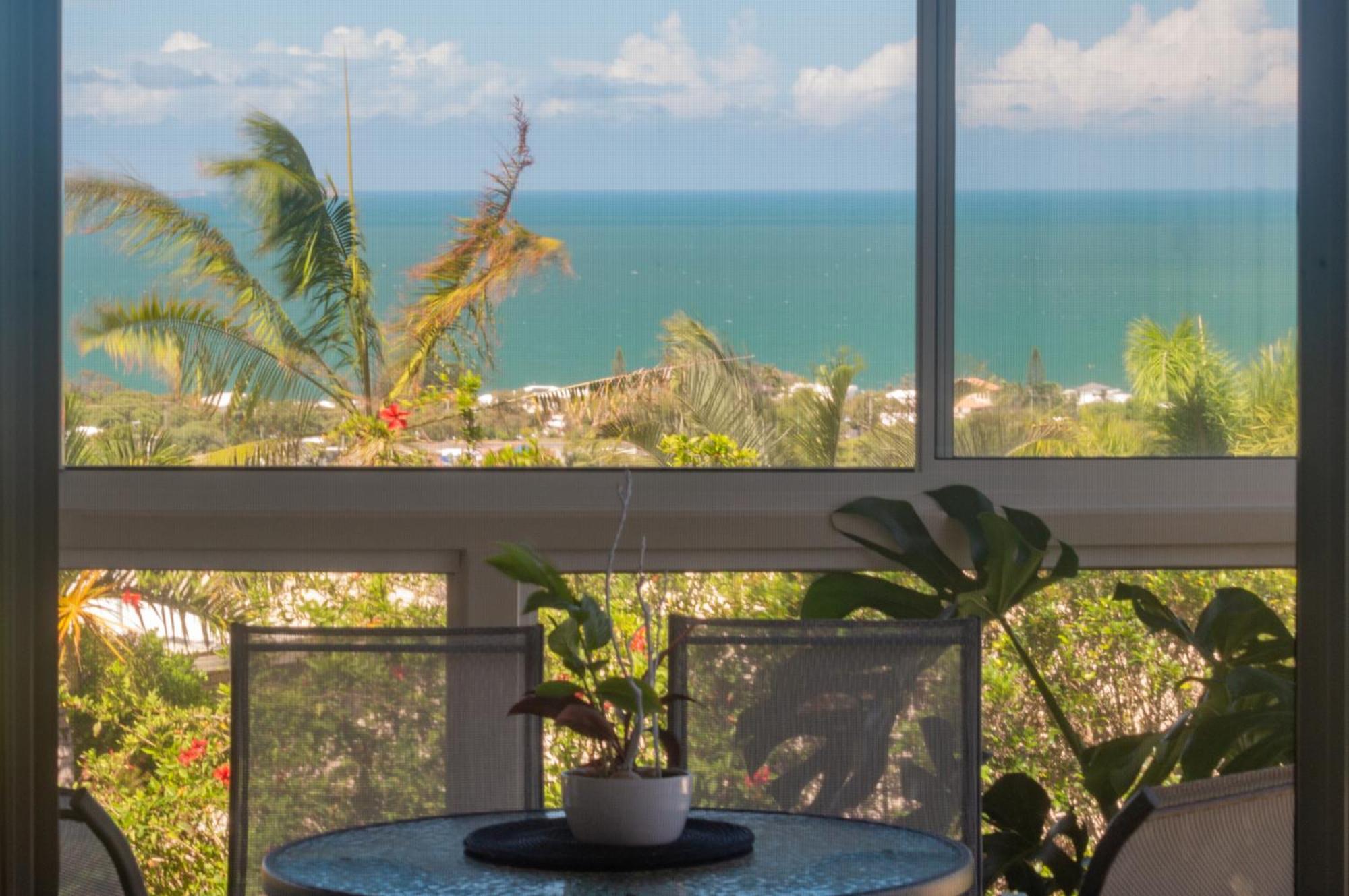 Bella Vista - Spectacular Ocean Views & Continental Breakfast Apartment เยพพูน ภายนอก รูปภาพ